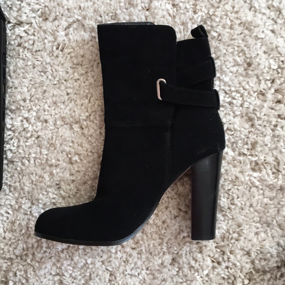 Dolce Vita black booties size 9